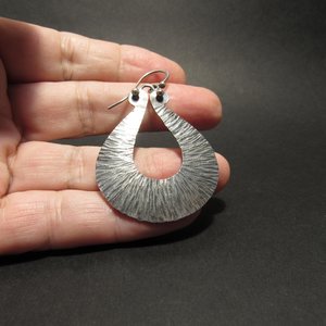 Arabesque Flow – Artisan Hammered Argentium Earrings